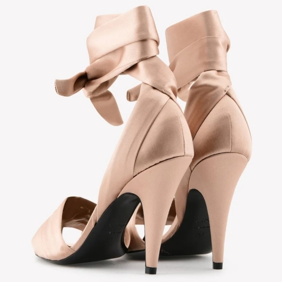 New Tom Ford 105 Satin Wraparound Pastel Pink Sandals NWT 8 US/38 EU - Picture 3 of 6